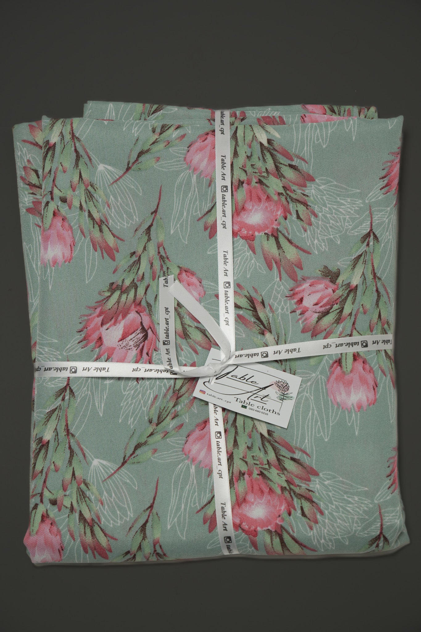 pink/green protea